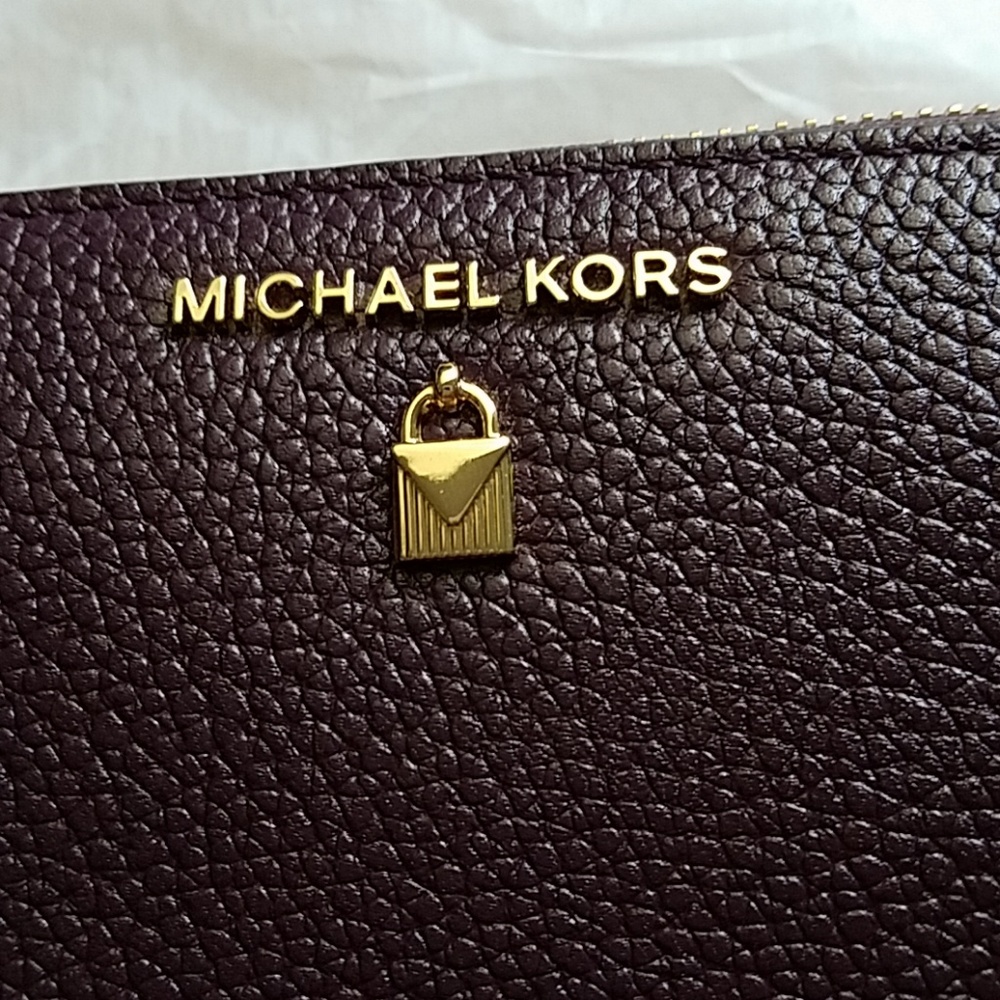 Michael Kors wallet